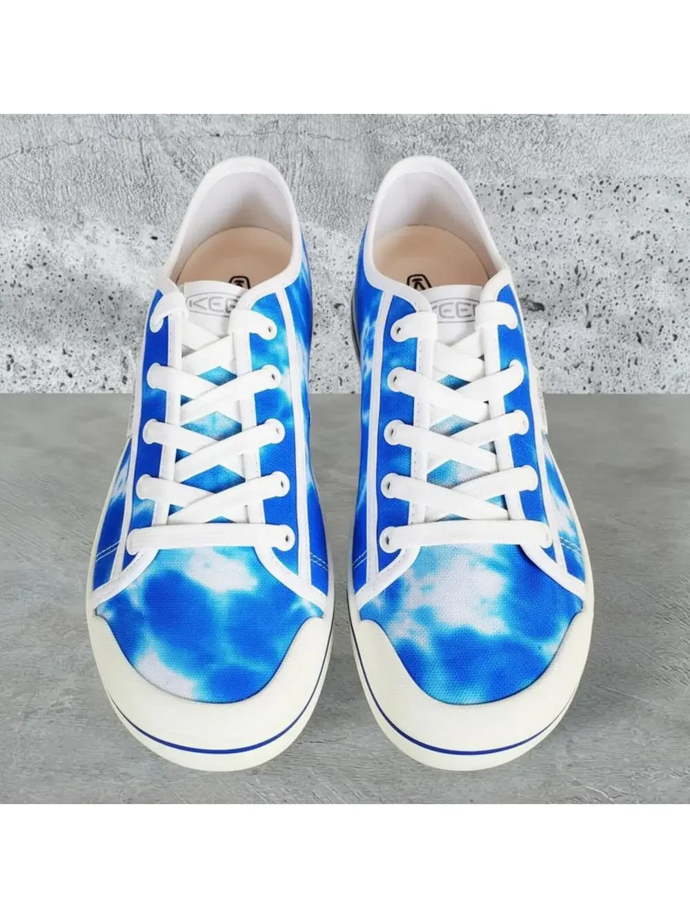 Keen Women's Elsa‎ Lite Sneakers Size 8 color Blue/white New with box